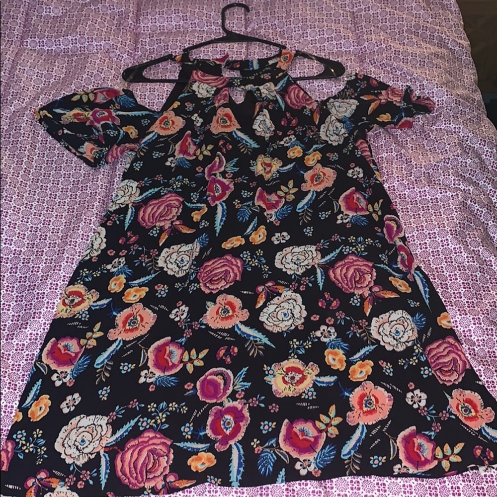 Floral shift dress